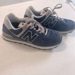 New balance, classic 574 blue suede with gray accents
